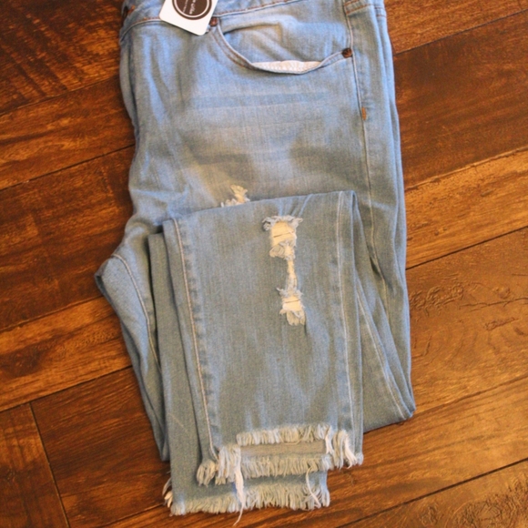 Jeans - Picture 5 of 5